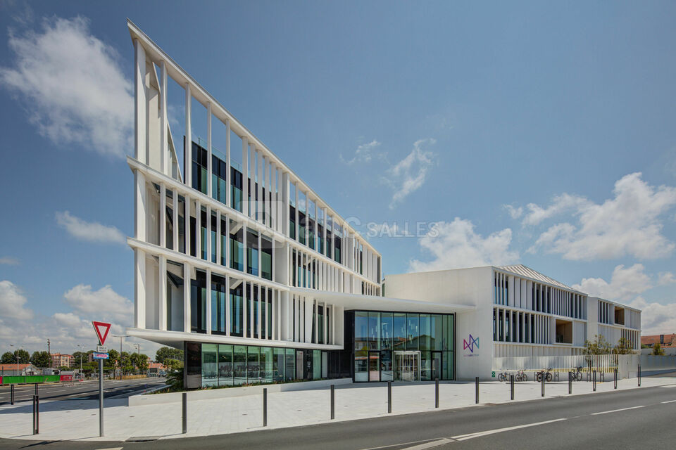 LE CONNECTEUR BIARRITZ 01