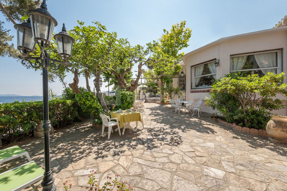 Hôtel Astria Beach La Falaise