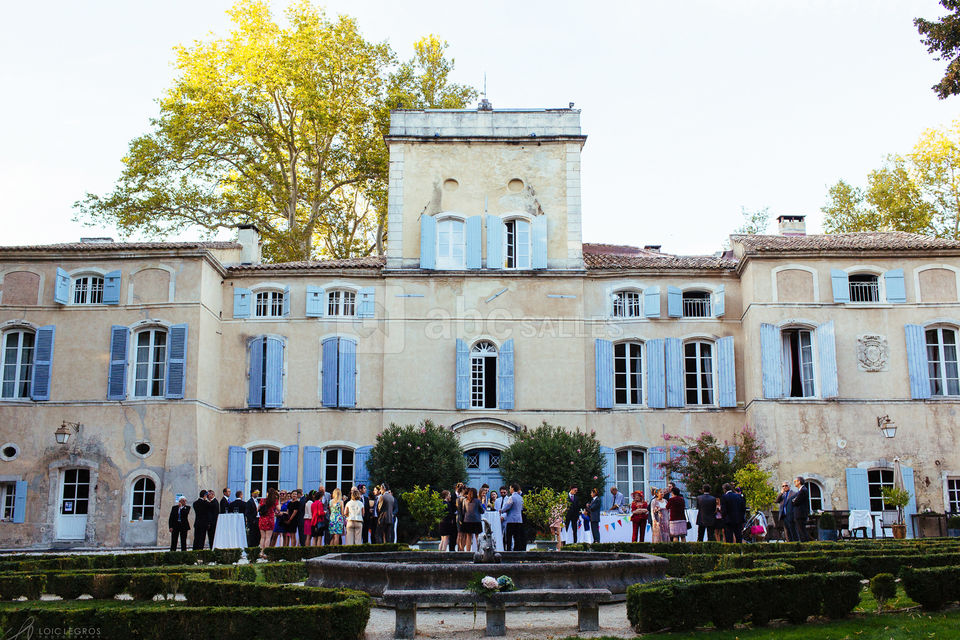 Buffetb devant le château
