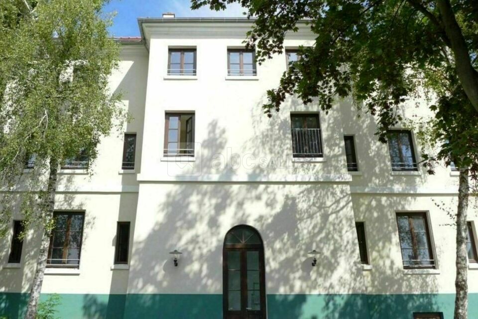 Façade vue du coté