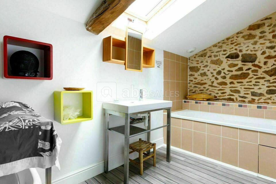 Salle de bain à l'étage