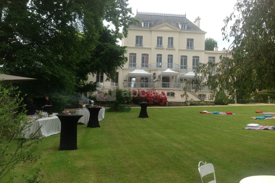 Garden partry avec tentes sur terrasses
