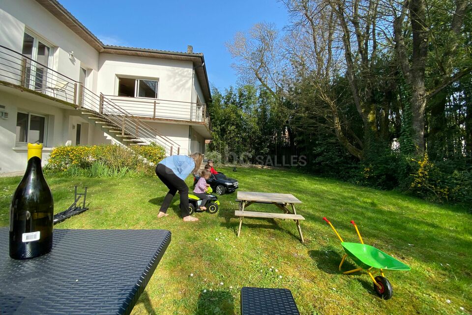Villa Rochelaise au C Ur du Lafond
