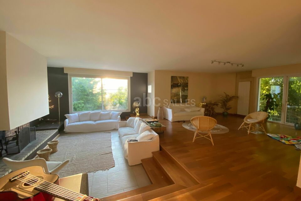 Villa Rochelaise au C Ur du Lafond