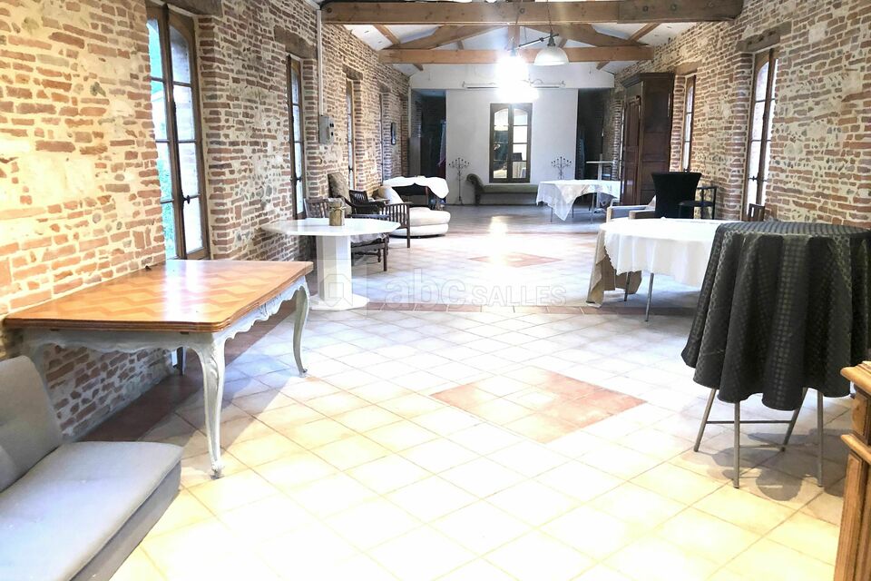 Salle du Château de Razengues