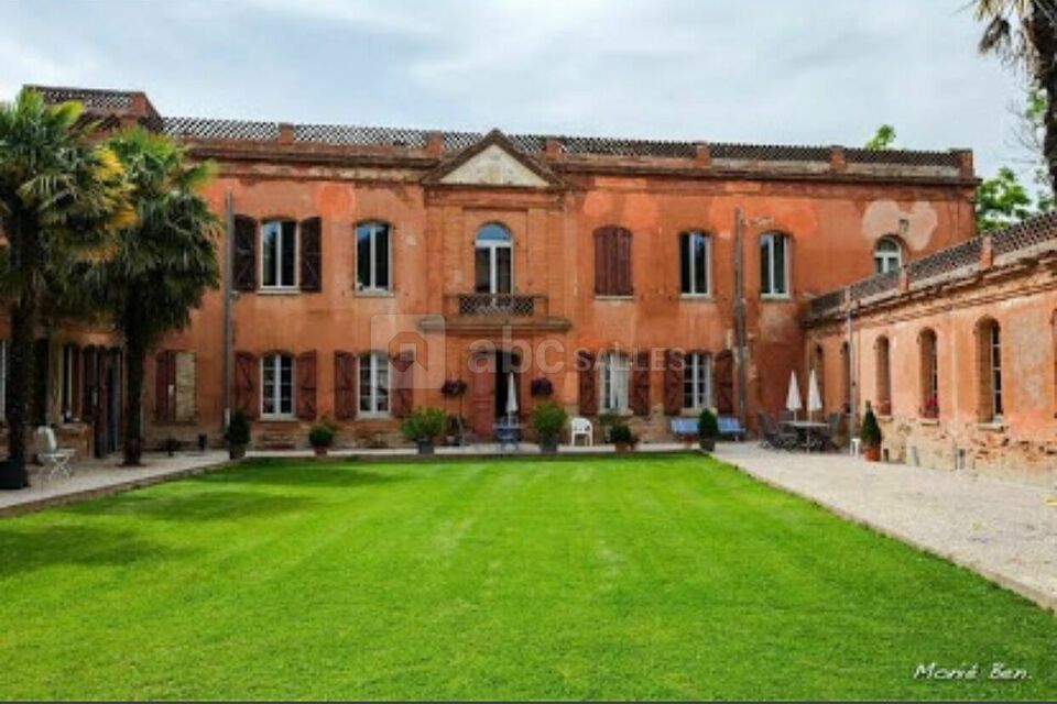 Salle du Château de Razengues