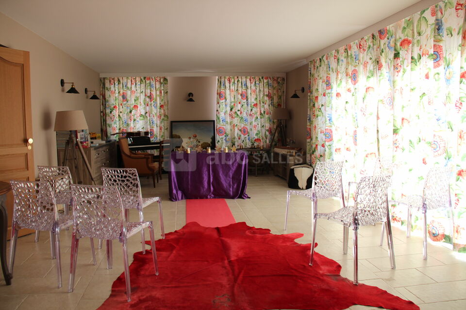 Salle de réunion / de réception / d'animation / de cours / de jeux / de détente