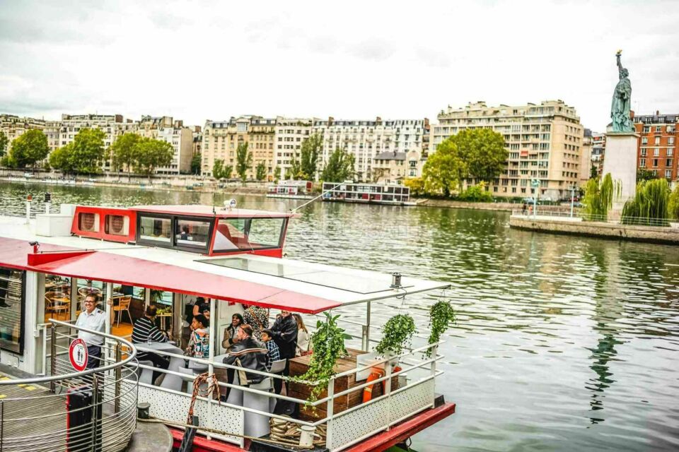 La Péniche Tour Eiffel