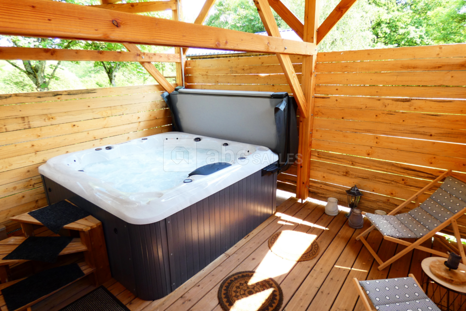 Jacuzzi