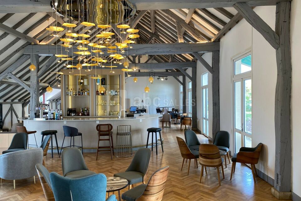 Restaurant / bar