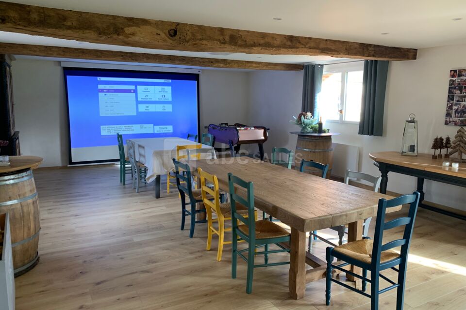Espace travail modulable avec vidéoprojecteur