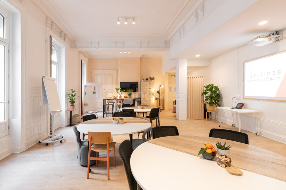 Grande Salle - 80m2 pour vos réunions, ateliers et autres formats