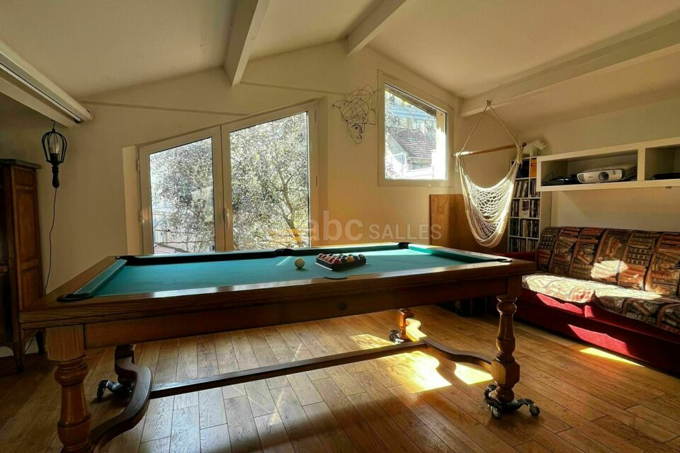 Le Décor À l'Envers