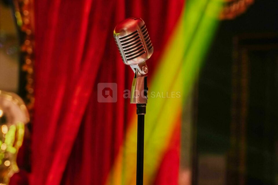 Système micro, vidéo, son et lumière complet