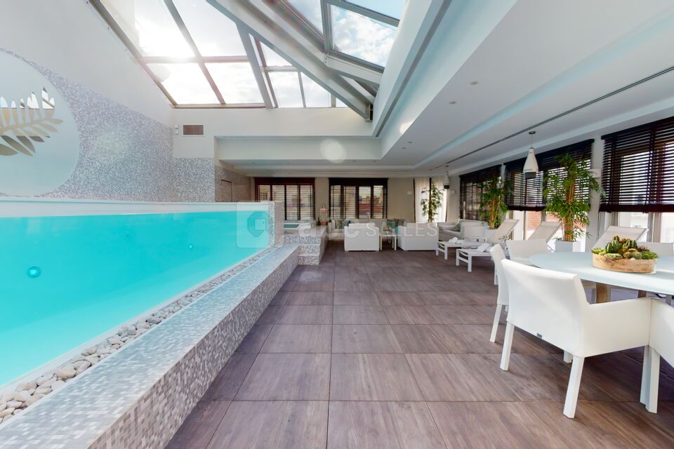 The Pool House Cannes