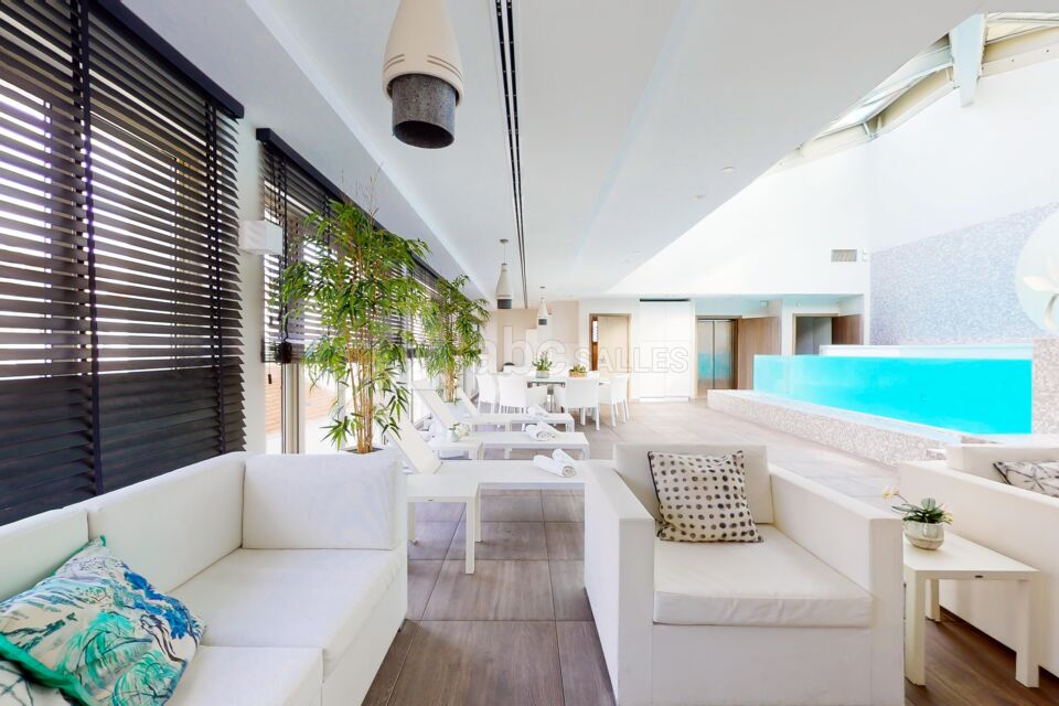 The Pool House Cannes