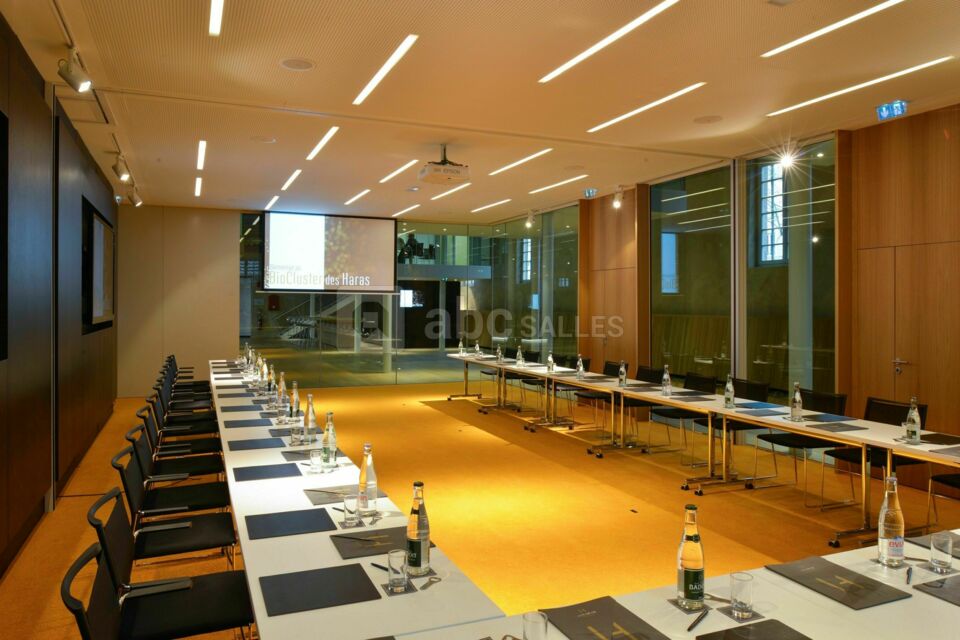 Salle Jardy & Chantilly - U