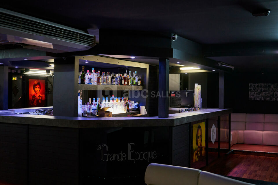 Le comptoir en ilot central pour un service en 360