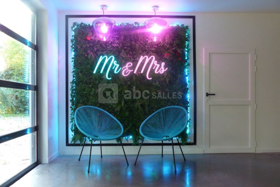 Décoration mur végétal personnalisable / instagramable