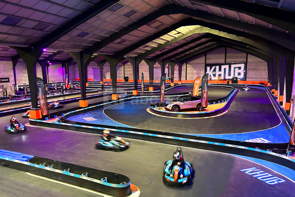Piste indoor de karting électrique