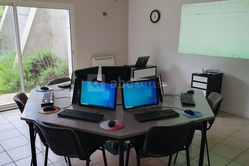 Salle informatique vue 2