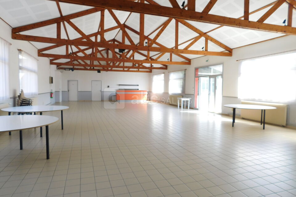 Salle 120 personnes assises