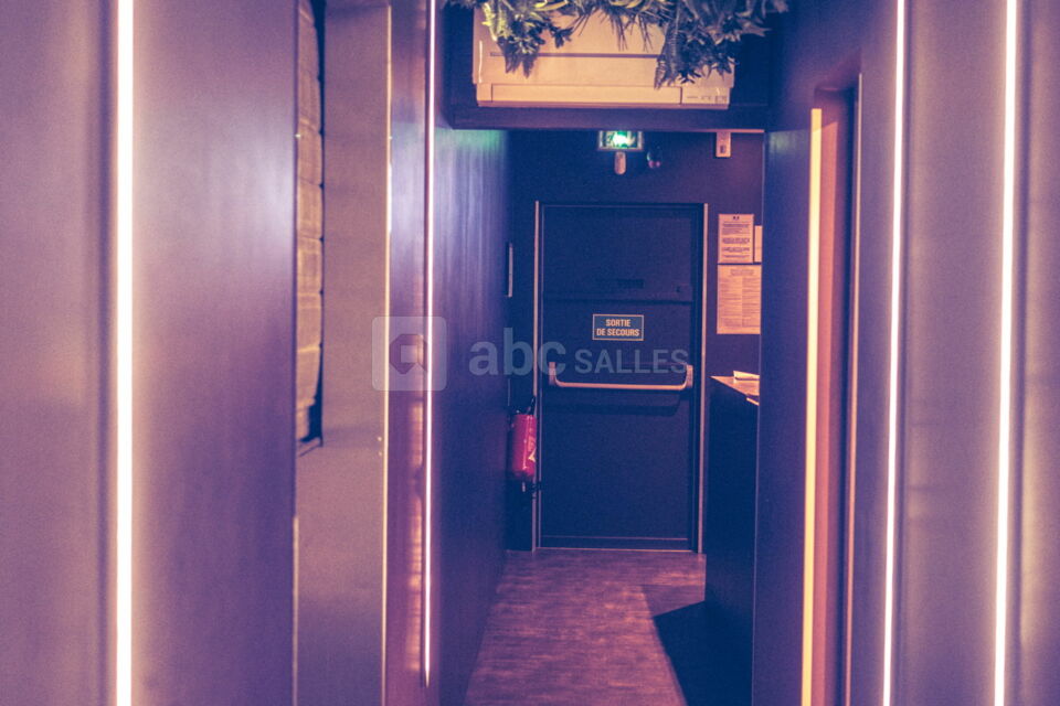 Queen Residential Club