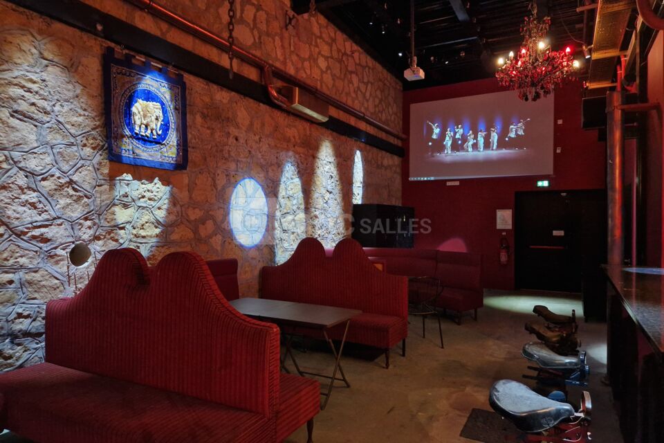 Salle de réception - vidéoprojecteur sur grand écran