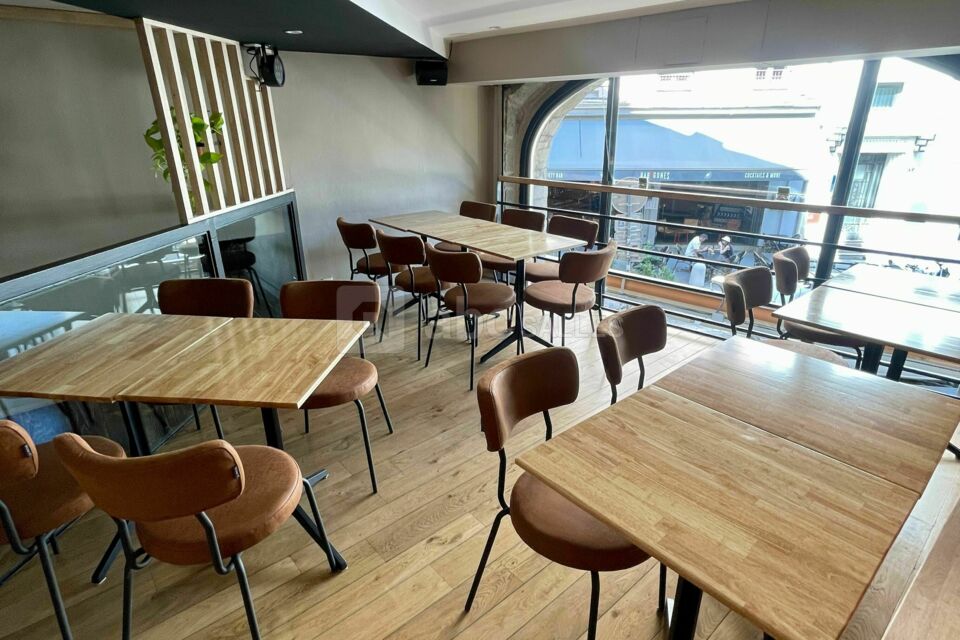 Espace à l'étage, soleil levant