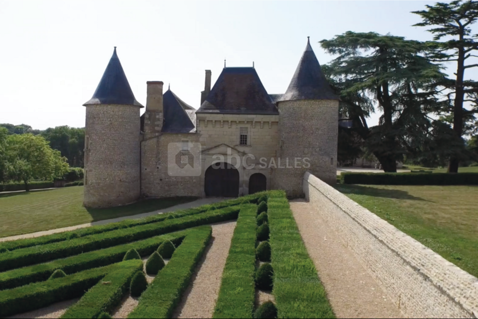 Château de Vayres en Poitou