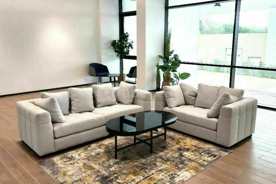 La Mega Place