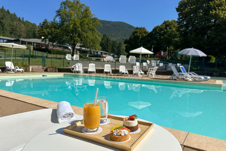 Hôtel Parc & Spa les Cigognes Albé