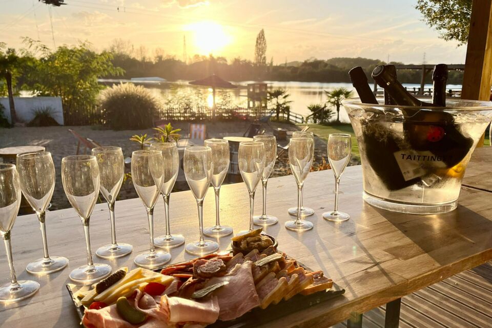 Apéritif au bord du lac