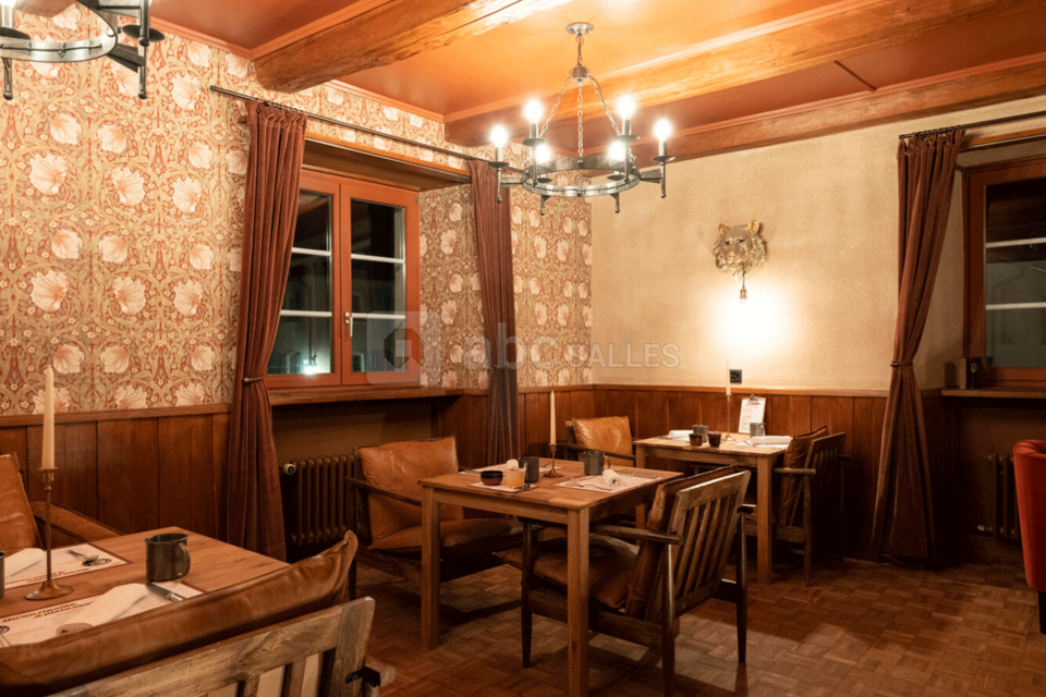 Peanut Medieval Lodge