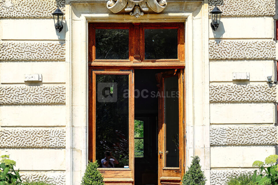Chateau Entrée
