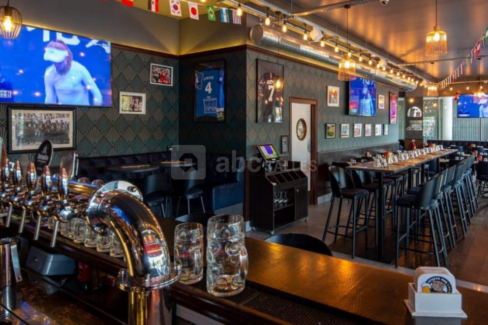 Big Tom Pub1