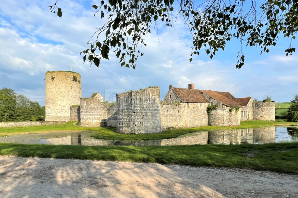 Château de Nesles