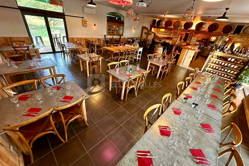 La maximus salle et son bar
