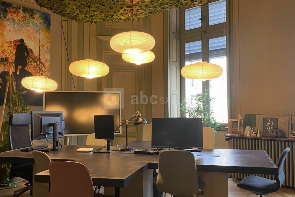 LE37B