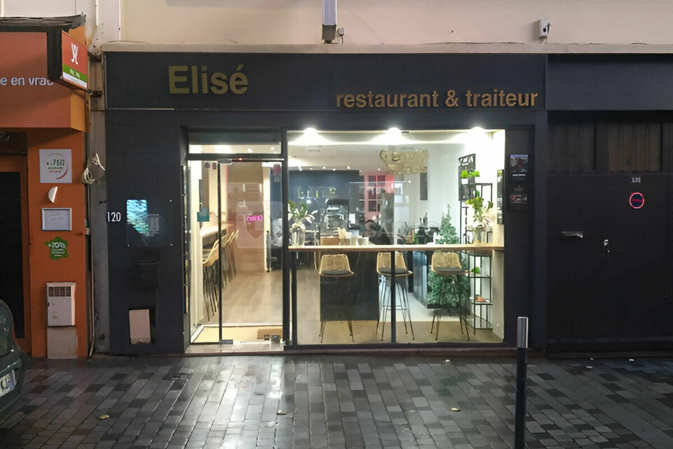 VITRINE ELISE RESTAURANT