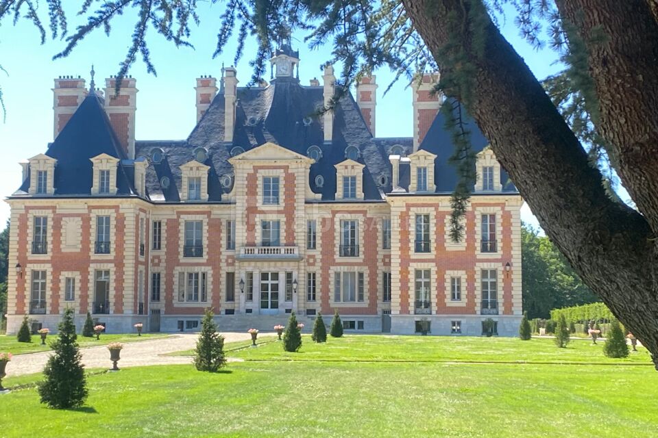 Château de Nainville les Roches