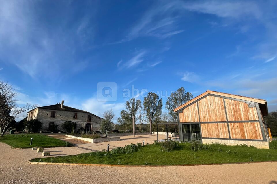 Salle de séminaire + gîtes