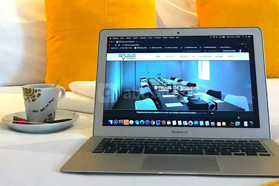 Location de salle, de chambre, pauses cafés, restauration, activités diverses