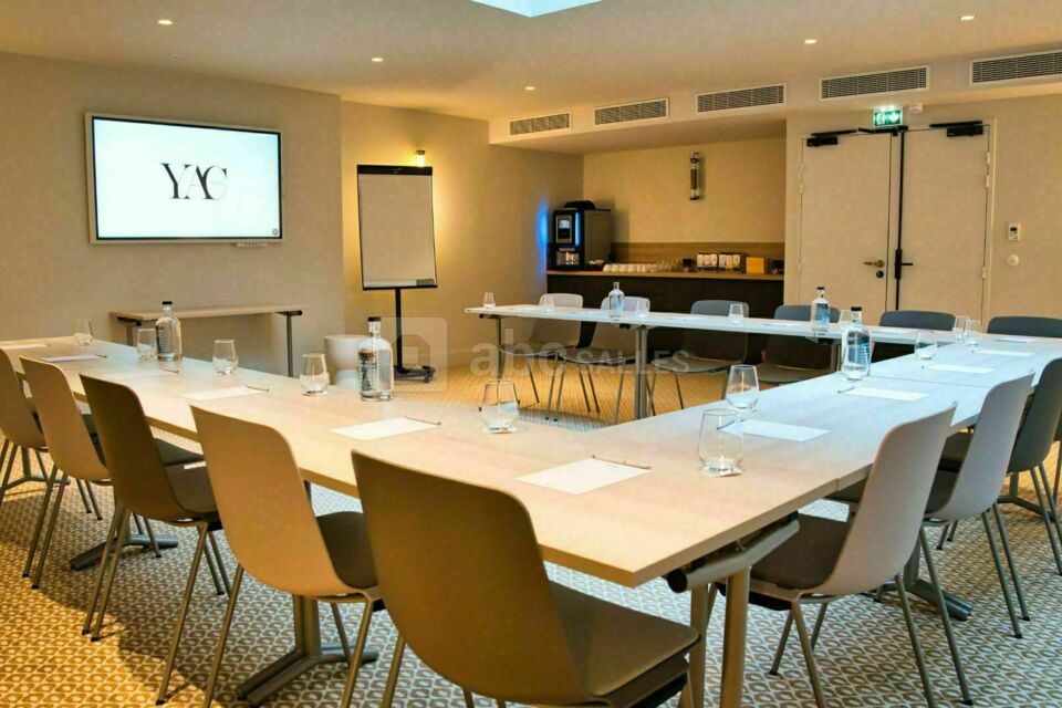 Yac Hôtel Paris Clichy 4*