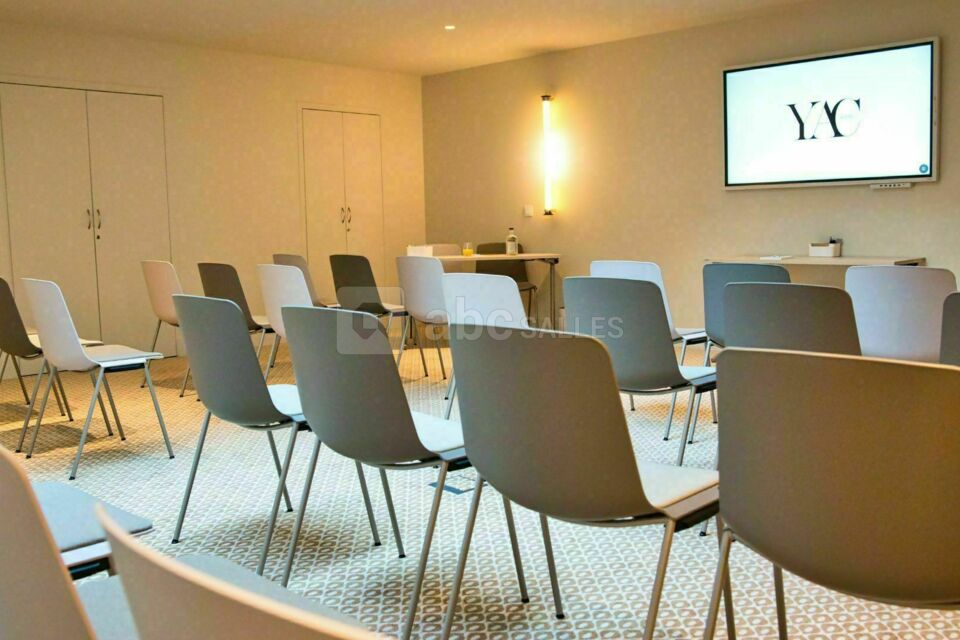 Yac Hôtel Paris Clichy 4*