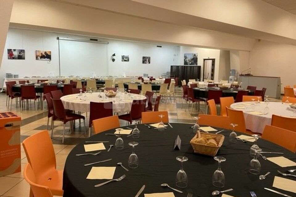 Vue banquet 120 personnes MAX Jonquille