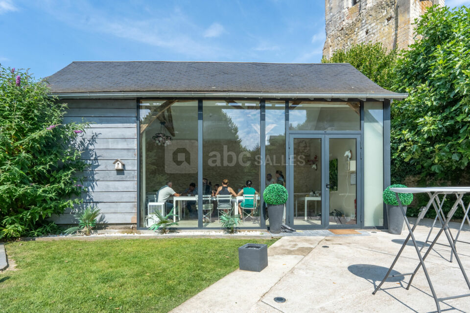 SALLE DE REUNION VUE EXTERIEURE