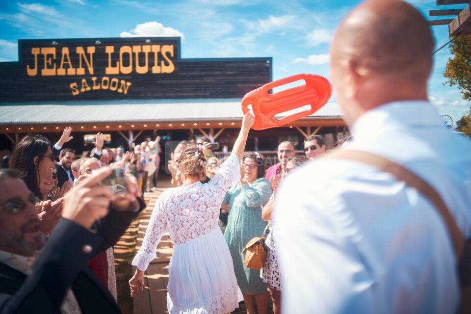 Jean Louis le Saloon