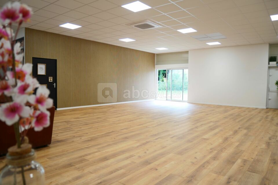 SALLE XL -Les Salines - Vide