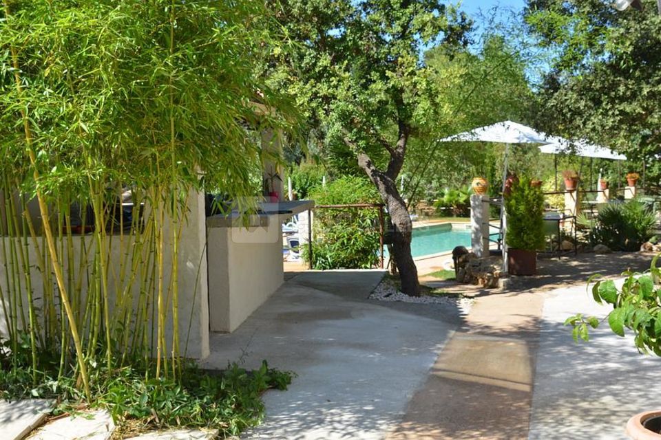 Les Écuries de l'Aube